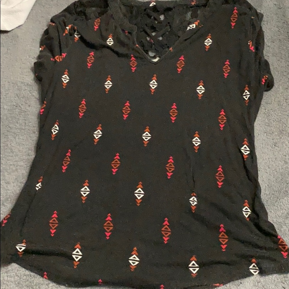 Black short sleeve shirt